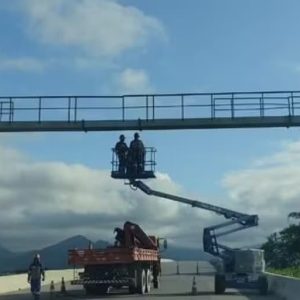 ( Caraguatatuba ) Interdição de Rodovia